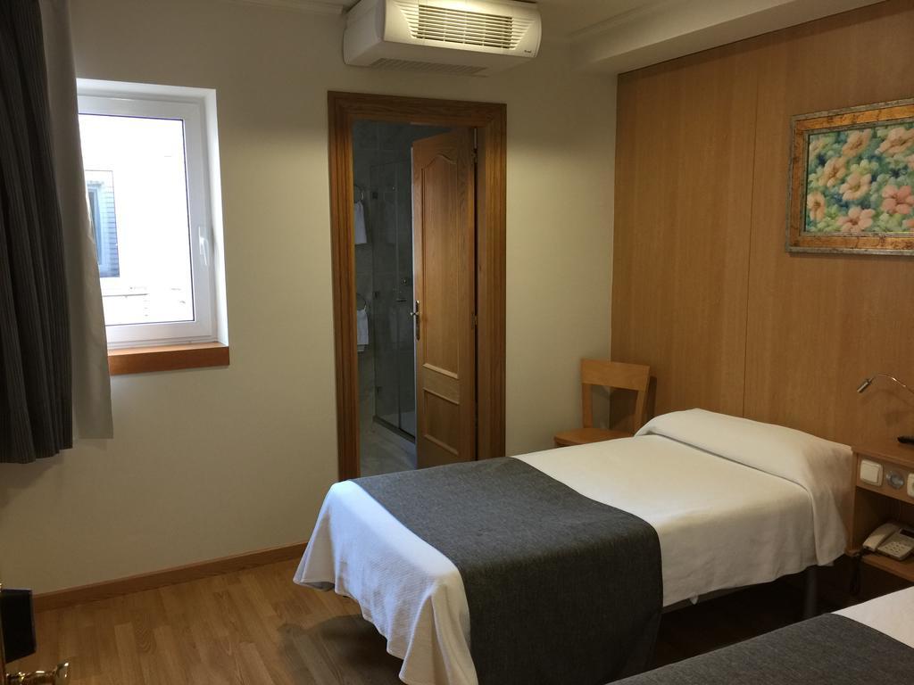 Iraipe Izaga Hostal Noáin Exterior photo